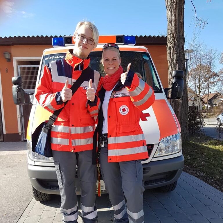 Mehr über den Artikel erfahren Unsere Vertreter am DJK-Kinderfasching #brk #ehrenamt #sanitätsdienst