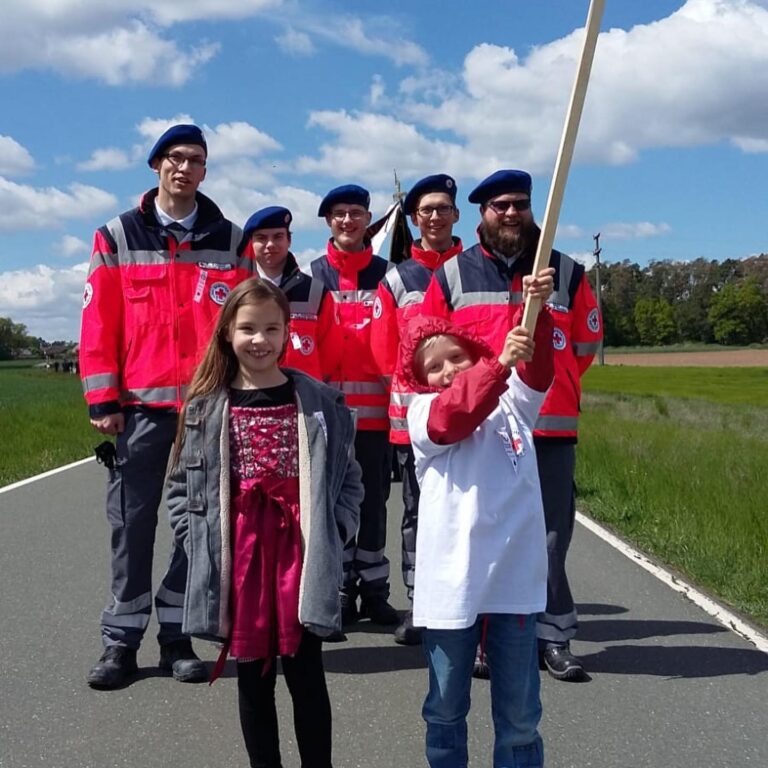 Mehr über den Artikel erfahren Heute war der Festumzug der FFW Rehdorf zum 125 jährigen Jubiläum!